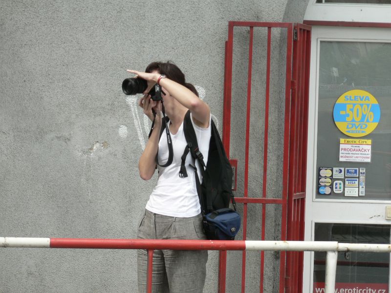 Maraton09 147.jpg - Pozorováním a focením slečen, žen či dam.